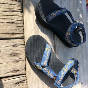 Teva Block Sandals Women’s 9